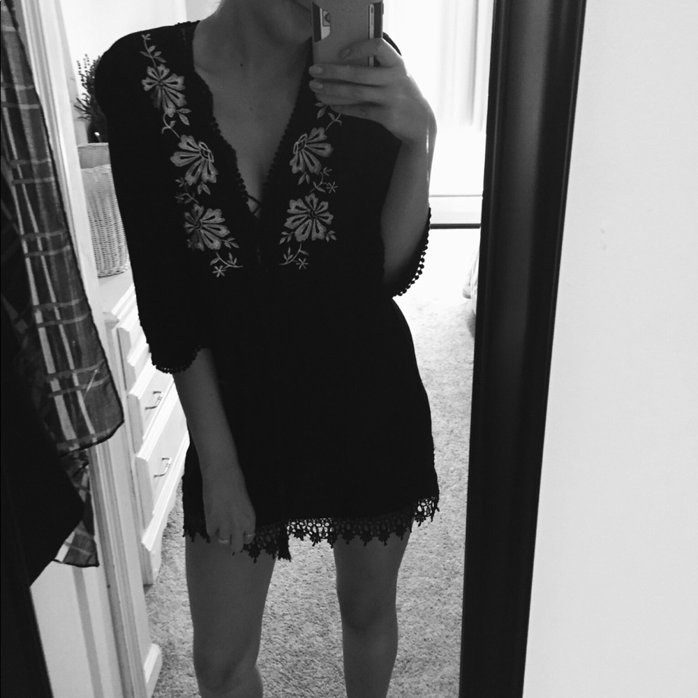 Black and white forever 21 dress